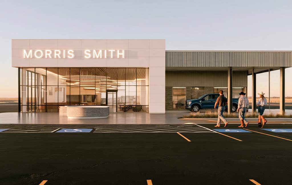 Morris Smith dealership exterior with visitors