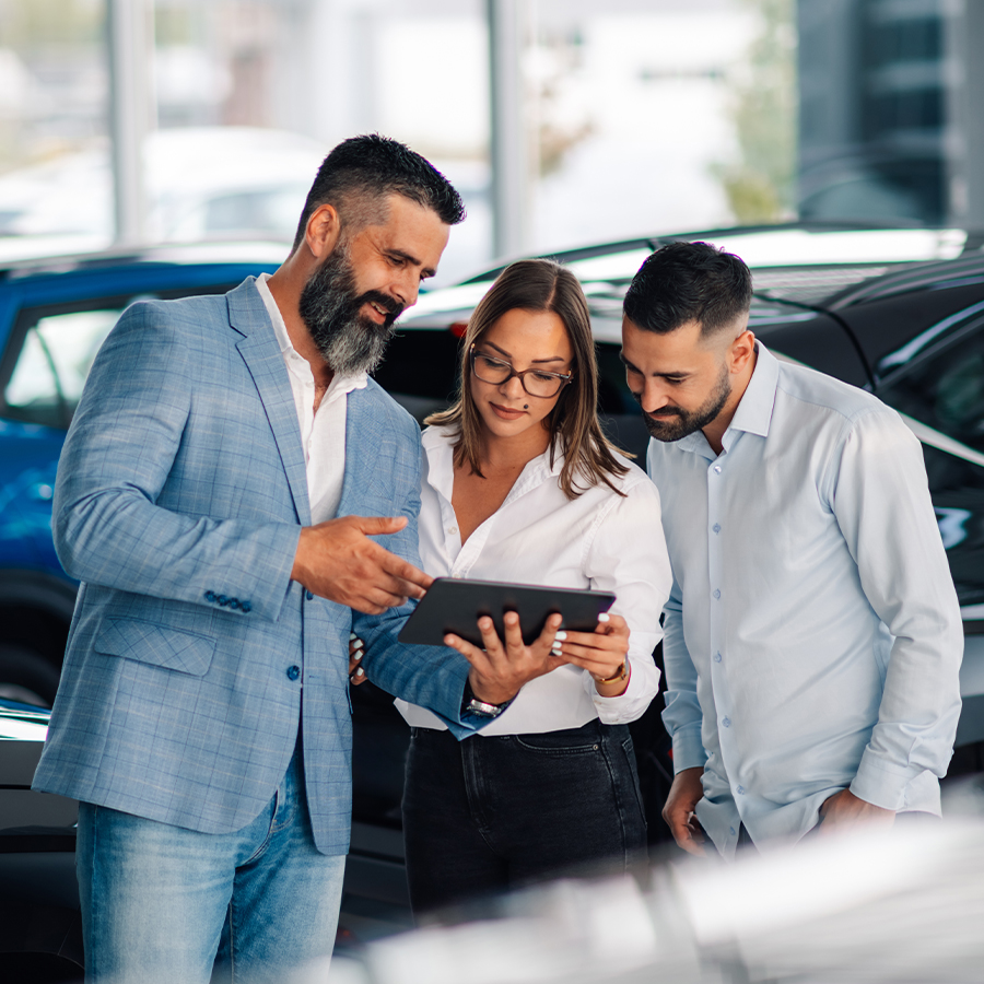 Dynamic car sales interaction between dealership and clients.